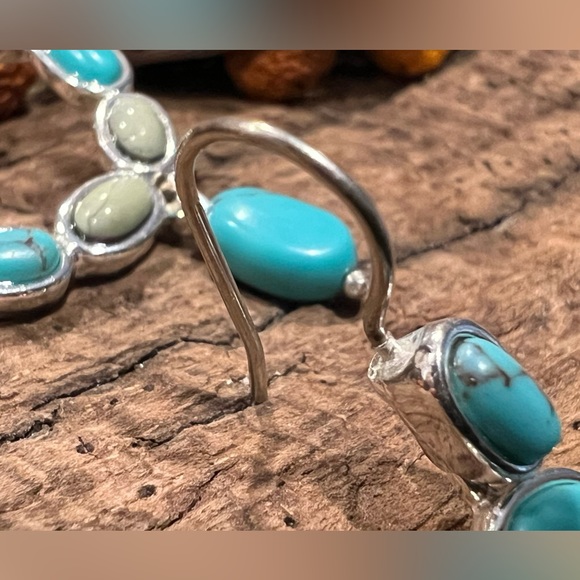 Signed MONET Hooks Earrings Green Blue Turquoise Costume Jewelry Silver tone 2” - Picture 5 of 6